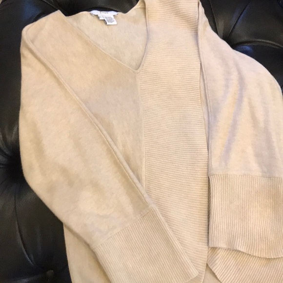 Wheat V Neck Knit Pull Over Sweater S - Picture 6 of 7